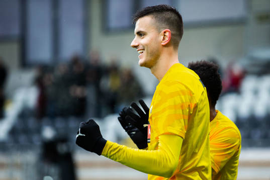 Häckens Alexander Jeremejeff jublar