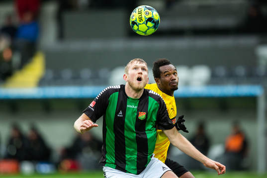 GAIS Carl Nyström och Häckens Nasiru Mohammed