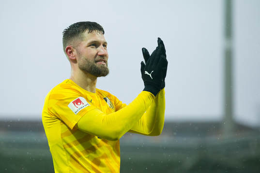 Häckens Joona Toivo jublar