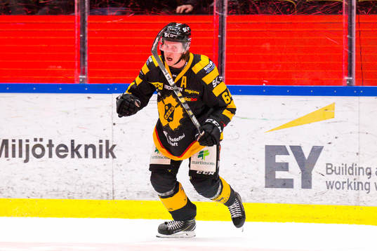Skellefteås Jonathan Pudas jublar