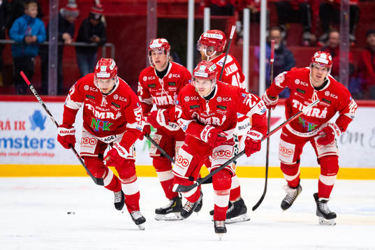 Timrås Johannes Kinnvall jublar