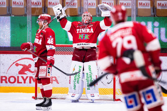 Timrås Victor Brattström jublar