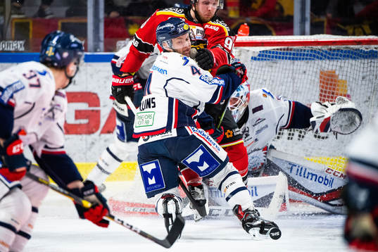 Linköpings Chad Billins och Luleås Robin Kovacs
