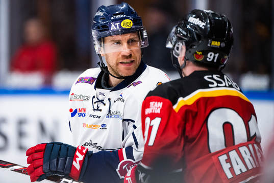 Linköpings Derek Roy och Luleås Austin Farley