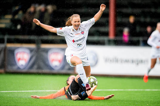 Kristianstads Kajsa Törnkvist fäller Rosengårds Glodis
