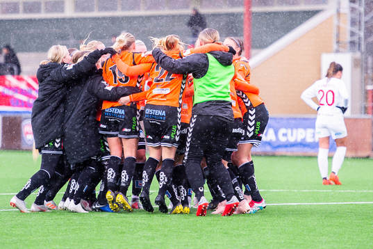 Kristianstads spelare jublar medan Rosengårds +or20+deppar