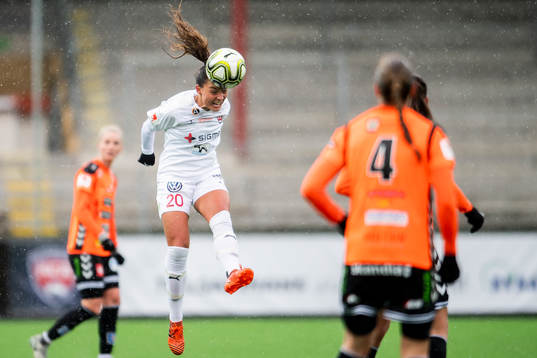 Rosengårds Johanna Rytting Kaneryd nickar