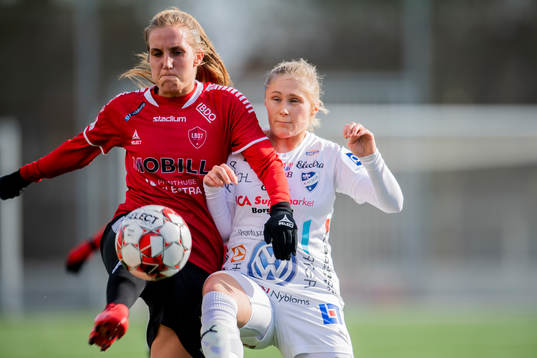 Limhamn Bunkeflos Hanna Persson  och Kalmars Sara Johansson