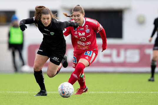 0  Göteborgs Pauline Hammarlund mot Linköpings Anna Rakel