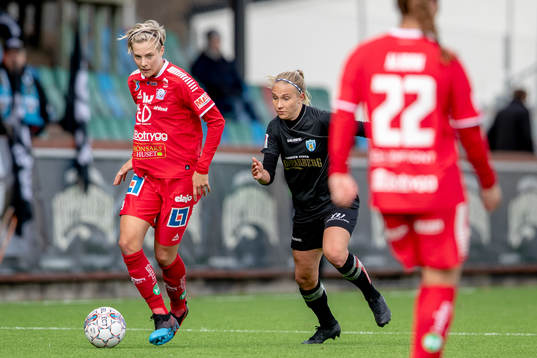 0 Linköpings Lina Hurtig mot Göteborgs Emma Koivisto