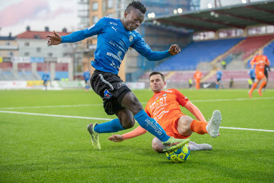 Bläddra bland fler bilder av Fotboll, Svenska cupen, Kvartsfinal, AFC Eskilstuna - Halmstad