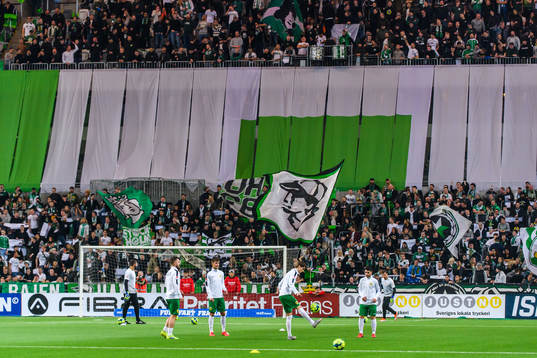 Hammarbys spelare värmer upp