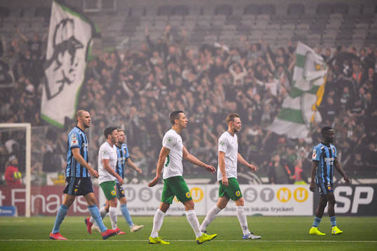 Hammarbys Nikola Djurdjic deppar i halvtid ,under