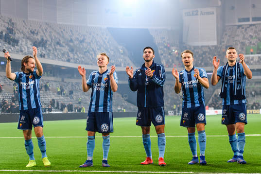 Djurgårdens Kevin Walker , Jonathan Augustinsson , Besard