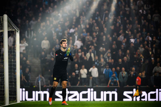 Hammarbys målvakt Davor Blazevic deppar
