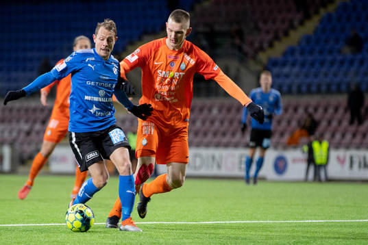 Halmstads Joel Allansson och AFC Eskilstunas Artem Rakhmanov