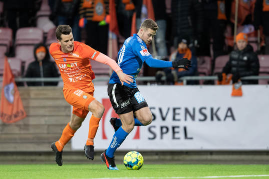 AFC Eskilstunas Jesper Björkman och Halmstads Gabriel