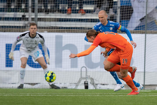 AFC Eskilstunas Felix Michel Melki och Halmstads Andreas