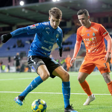 Halmstads Rasmus Wiedesheim-Paul och AFC Eskilstunas Kadir