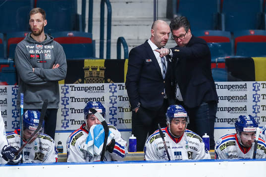 Oskarshamns assisterande tränare Fredrik Hallberg och