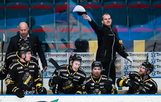 AIK's Fysioterapeaut Andreas Simensen vill kasta ut sin
