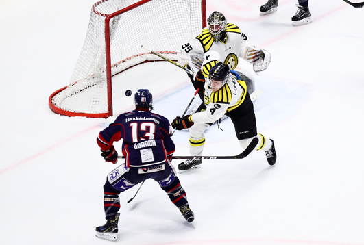 Brynäs målvakt David Rautio, Niclas Lundgren och Andrew