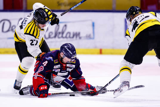 Brynäs Emil Forslund och Linköpings Chad Billins