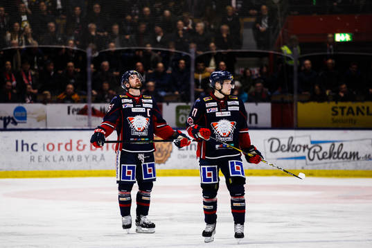 Linköpings Eddie Larsson och Anton Karlsson deppar