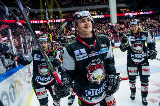 Malmö Redhawks Christoffer Forsberg jublar