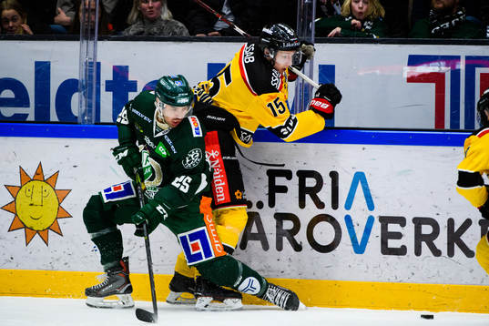 Färjestads Martin Johansson och Luleås Carl Mattsson
