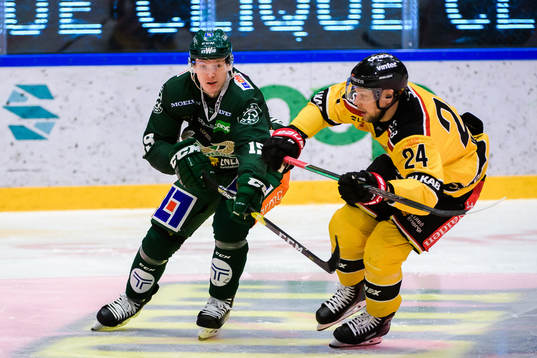 Färjestads Gustav Rydahl och Luleås Johan Harju
