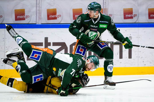 Färjestads Jesse Virtanen och Johan Ivarsson
