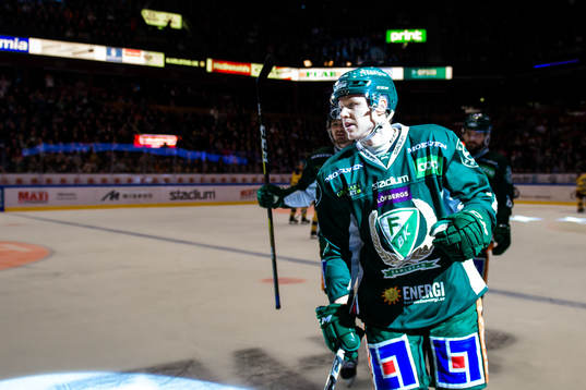 Färjestads Daniel Viksten jublar