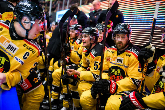 Luleås Erik Gustafsson deppar med lagkamraterna