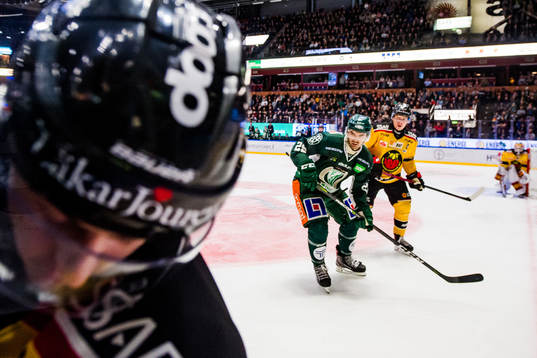 Färjestads Martin Johansson och Luleås Erik Gustafsson