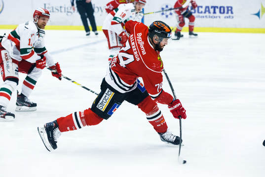 Örebros Nick Ebert
