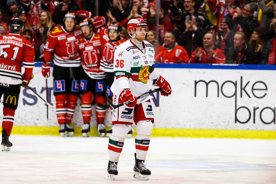 Moras Jonathan Carlsson deppar