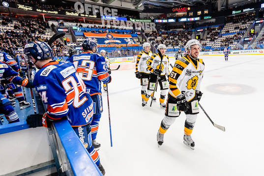 Skellefteås Fredrik Lindgren jublar