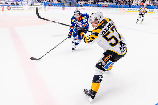 Skellefteås Emil Djuse och Växjös Liam Reddox