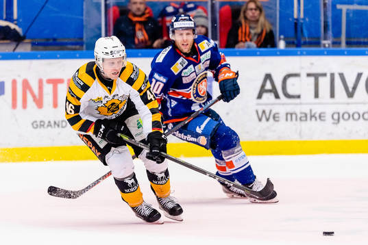 Skellefteås Mathis Olimb och Växjös Kris Versteeg