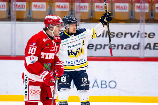s Markus Ljungh jublar