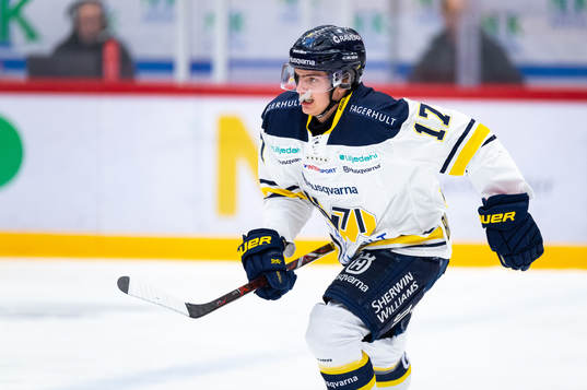 s Isac Brännström jublar