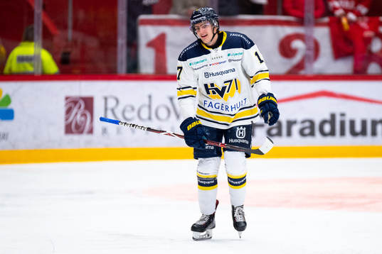 s Isac Brännström jublar