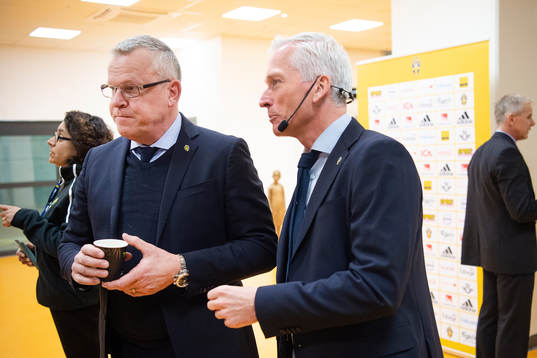Head coach Janne Andersson and general secretary of the