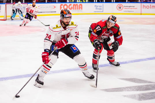 Örebros Nick Ebert och Malmö Redhawks Emil Sylvegård