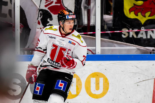 Örebros Jere Sallinen jublar