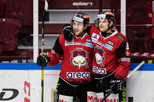 Malmö Redhawks Konstantin Komarek jublar