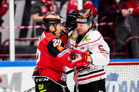 Malmö Redhawks Henrik Hetta och Örebros Stefan Warg