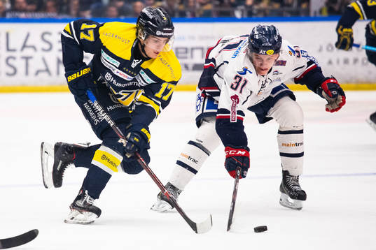 s Isac Brännström och Linköpings Olle Lycksell