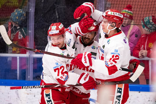 Timrås Christoffer Jansson jublar